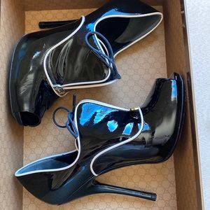 GUCCI “Newton” Patent Leather Peep Toe Bootie